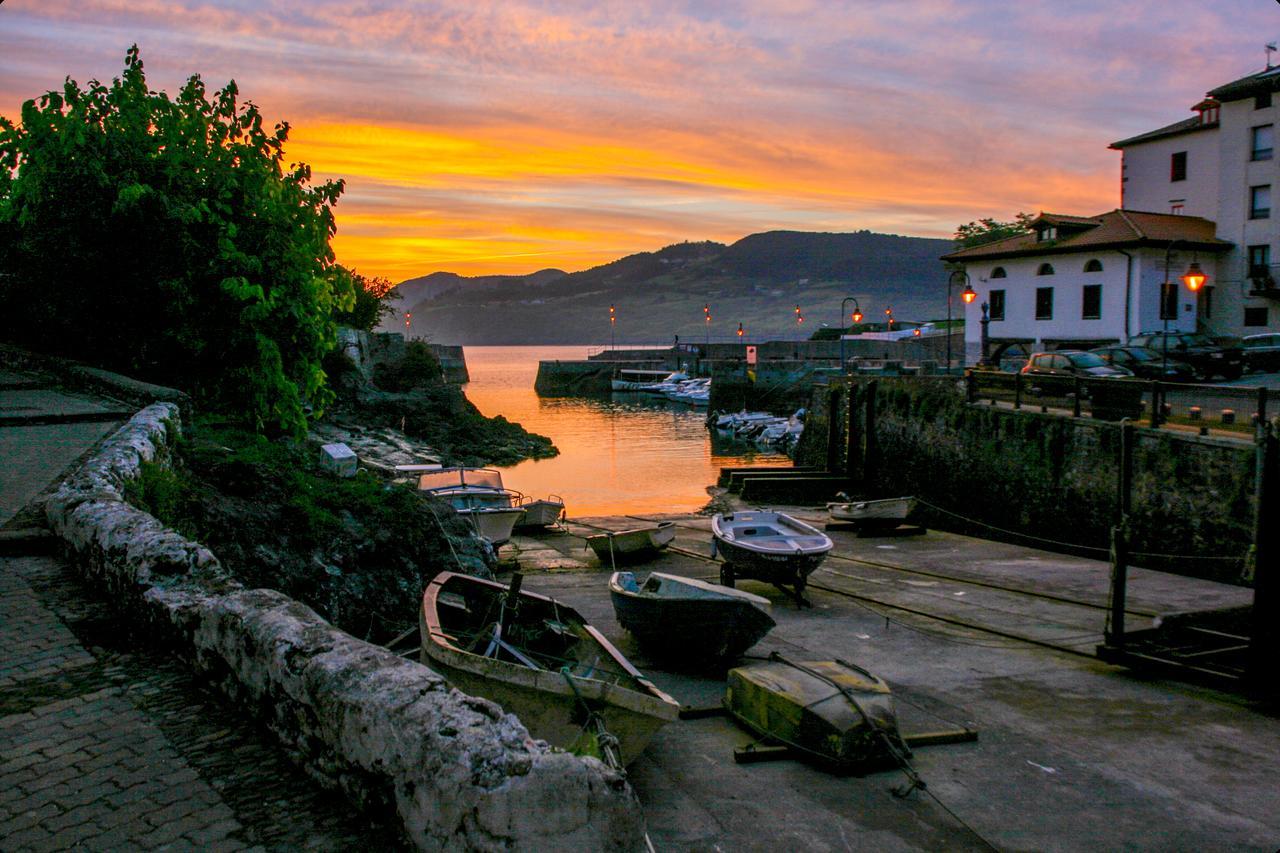 Hotel&Spa El Puerto Mundaka Exterior photo